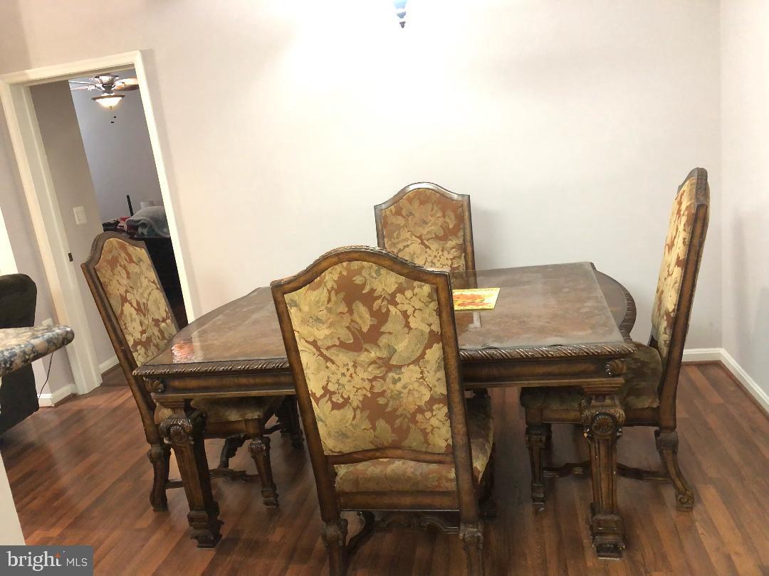 400 Symphony Cir Unit 35E, Cockeysville, MD 21030 Room for Rent in