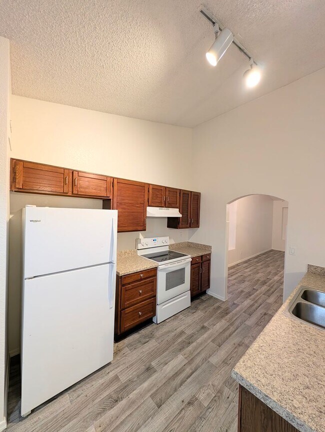 Foto del edificio - AVAILABLE NOW IN GREAT GILBERT LOCATION WITH NO HOA!!!