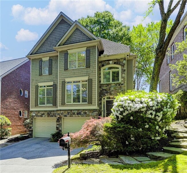 Foto del edificio - 2745 Lenox Rd NE