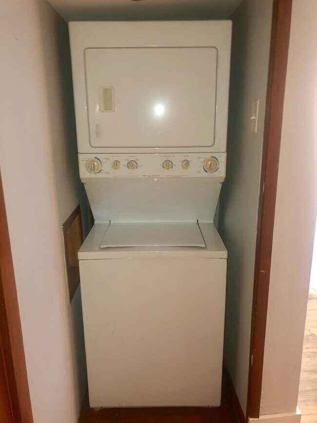 Foto del edificio - 615 N Lincoln St