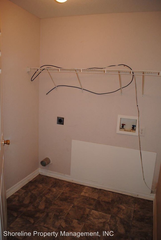 4713 Gibson Rd, Ocean Springs, MS 39564 Room for Rent in Ocean