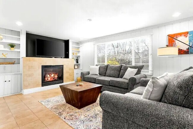 Foto del edificio - Beautifully Furnished Home – Move-In Ready!