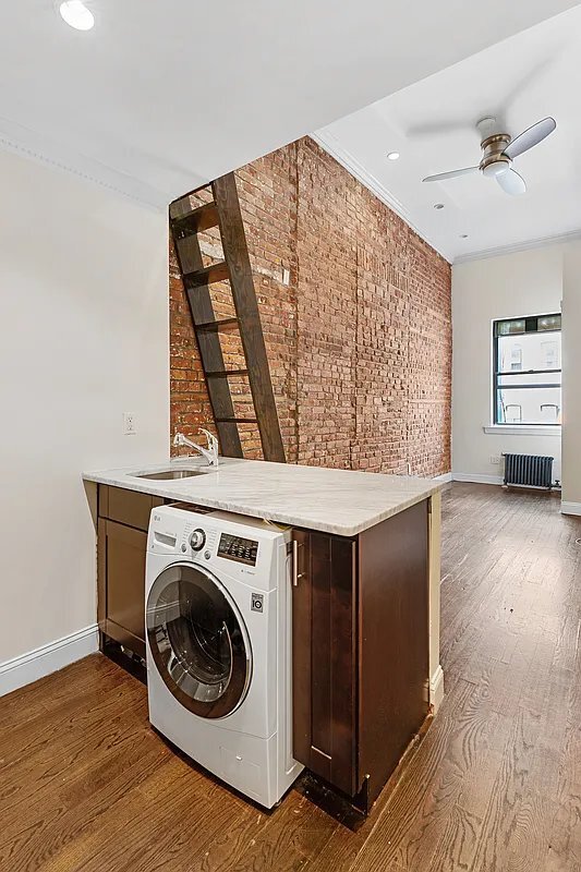 Foto del edificio - 316 W 14th St