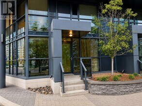 Building Photo - 352 Front St W