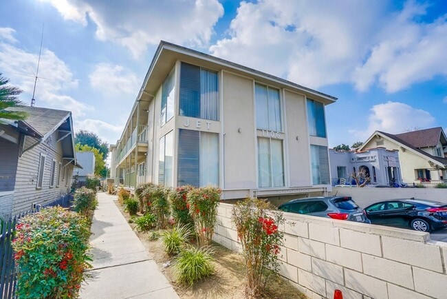 Building Photo - 1106 Leighton Ave