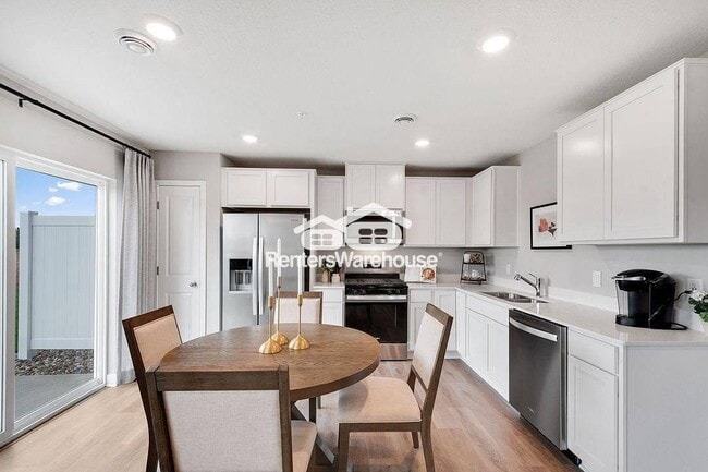 Building Photo - 17520 Driscoll Pl