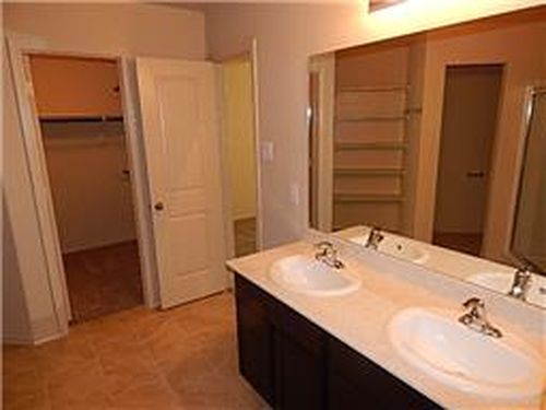 Building Photo - 21622 Hansom Dr