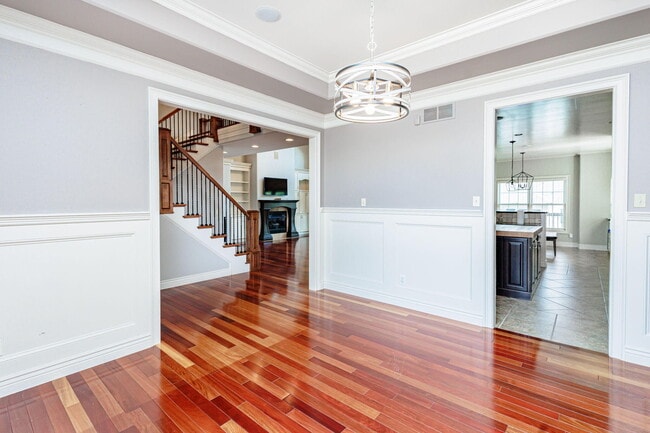 Building Photo - 1221 Tartan Pl