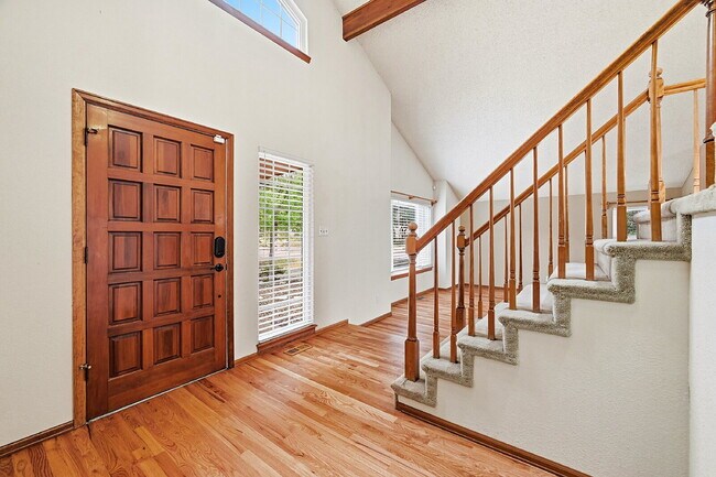 Foto del edificio - $2,845.95- 4-Bed /3-Bath Gem with Finished Basement and Fenced-in Yard in Colorado Springs!