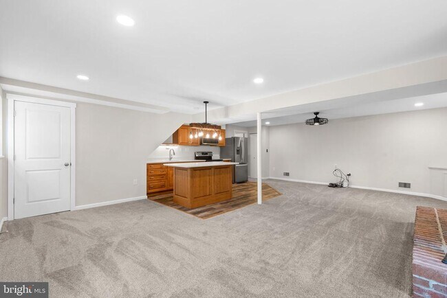 Foto del edificio - 3225 Ramblewood Rd