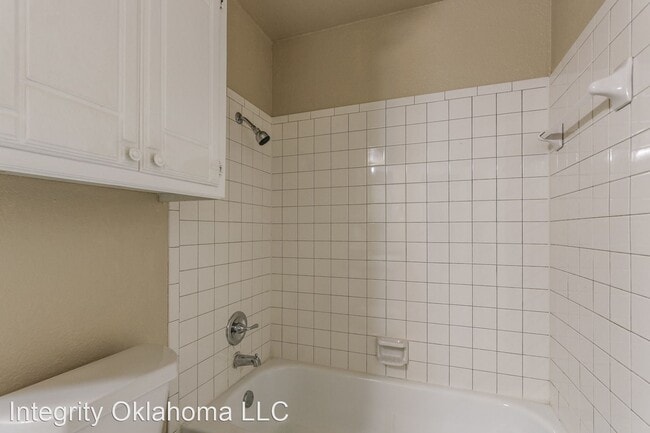 Building Photo - 4 br, 2 bath House - 11505 Roxboro Avenue