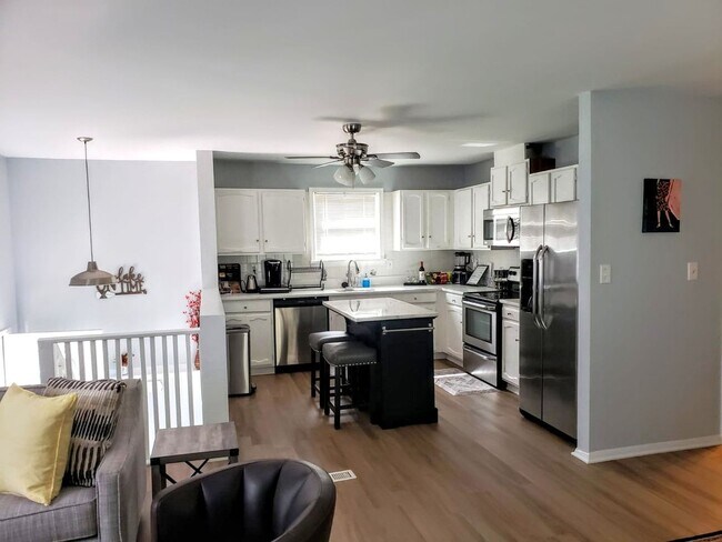 Building Photo - 202 Glen Rd