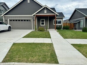 Building Photo - 155 Valley Fire Ln