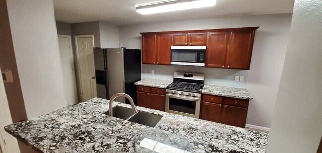 Foto del edificio - 5106 Prosperity Cir