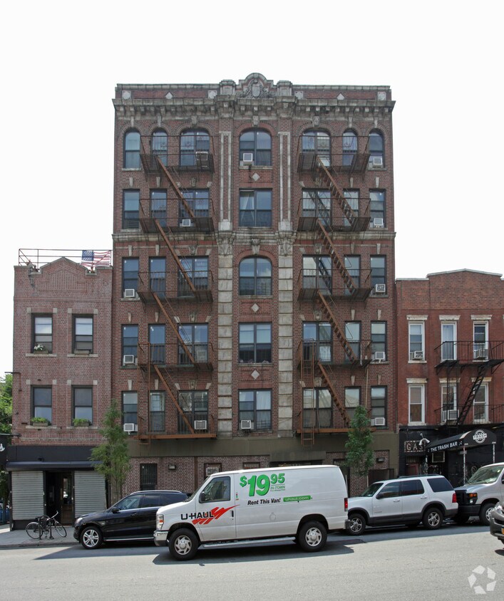Building Photo - 258 Grand St