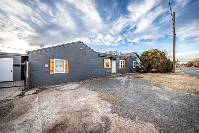 Foto del edificio - 1802 NW Lake Ave