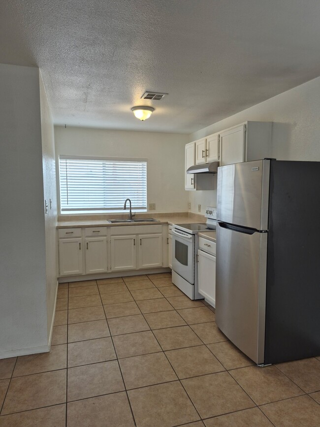 Photo - 2504 E Mobile Ln Apartment