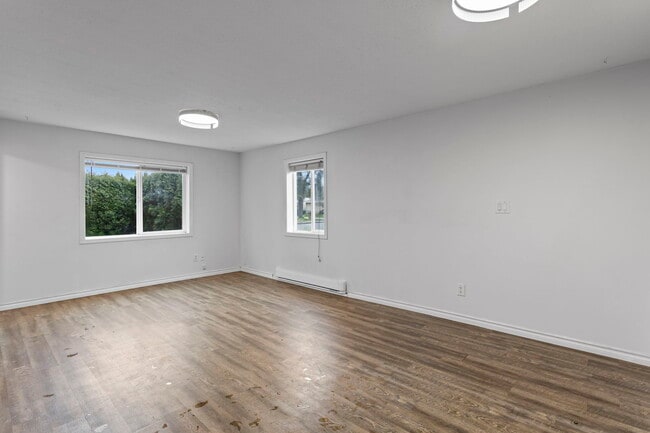 Building Photo - 45595 Lewis Ave