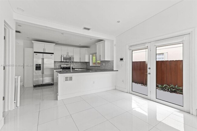 Foto del edificio - 6432 SW 33rd St
