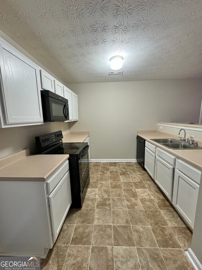 Building Photo - 524 Cathedral Dr