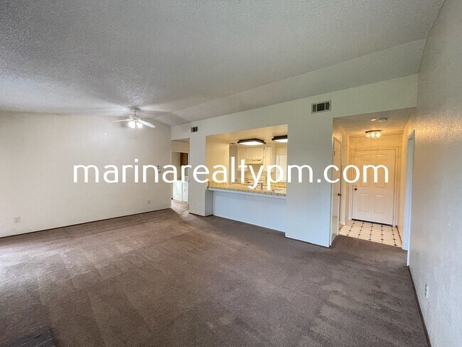 Foto del edificio - 2 bed 2 bath single family home in established neighborhood in City of Suisun