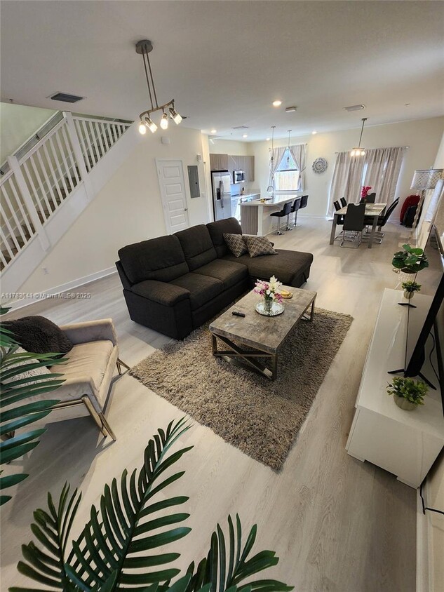 Foto principal - 10407 NW 82nd St
