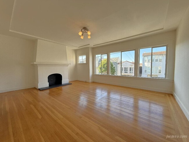 Photo - 714-716-716 35th Ave Apartment