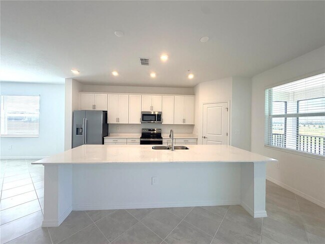 Building Photo - 13037 Blackberry Ct