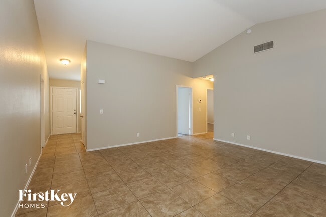 Foto del edificio - 5100 Chambliss Dr