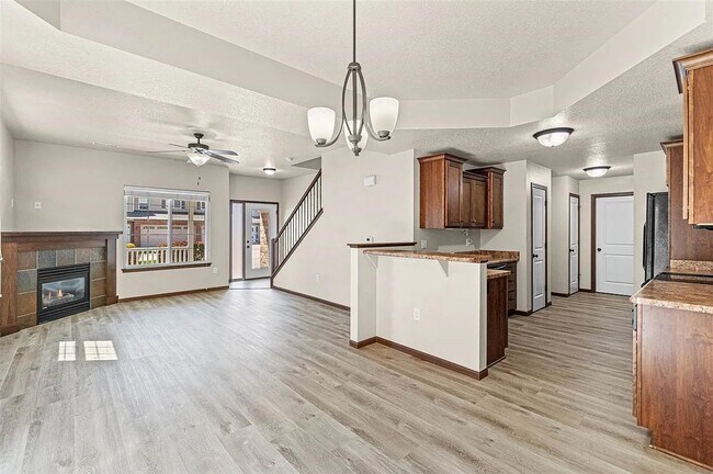 Foto del edificio - 1538 Burr Dr