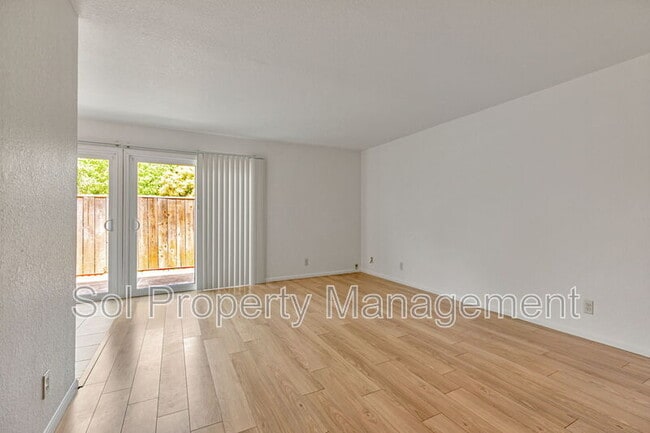 Building Photo - 8105 Kern Ave