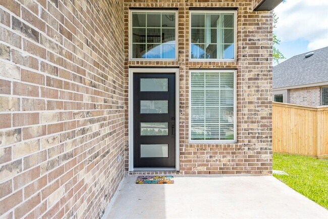 Foto del edificio - 182 Lukewood Cir