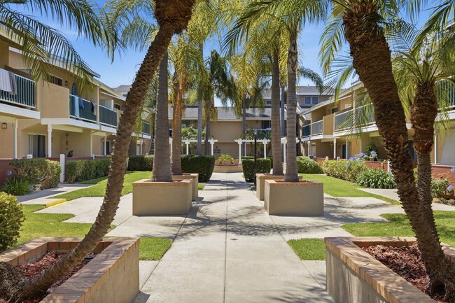 Foto del edificio - Benchmark Apartments