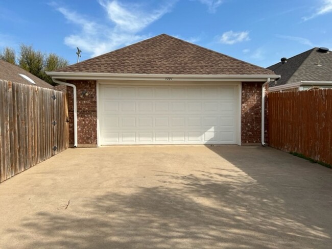 Building Photo - 1097 Lytle Creek Dr