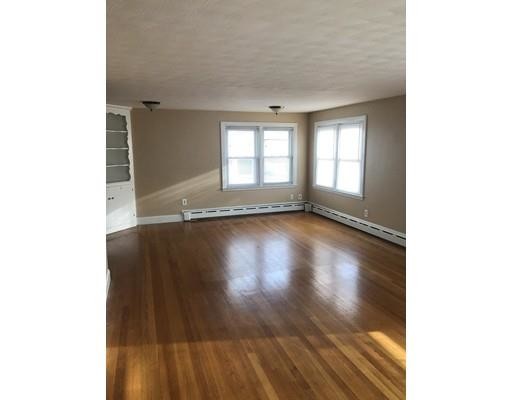 Foto del edificio - 18 Bickford Ave