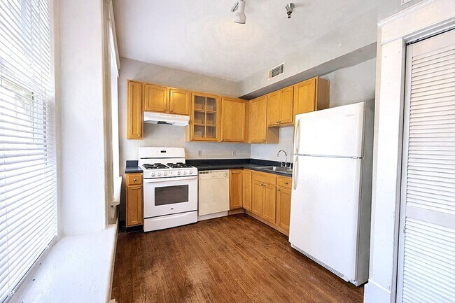 Interior Photo - Katherine Court Apartments