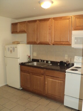 Building Photo - 1617 W Westmoreland St