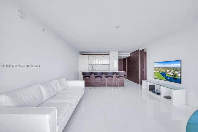 Foto del edificio - 400 South Pointe Dr