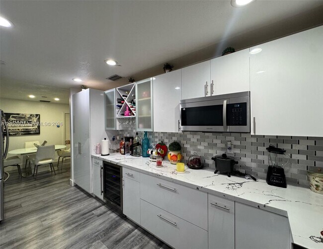 Foto del edificio - 10660 SW 164th St