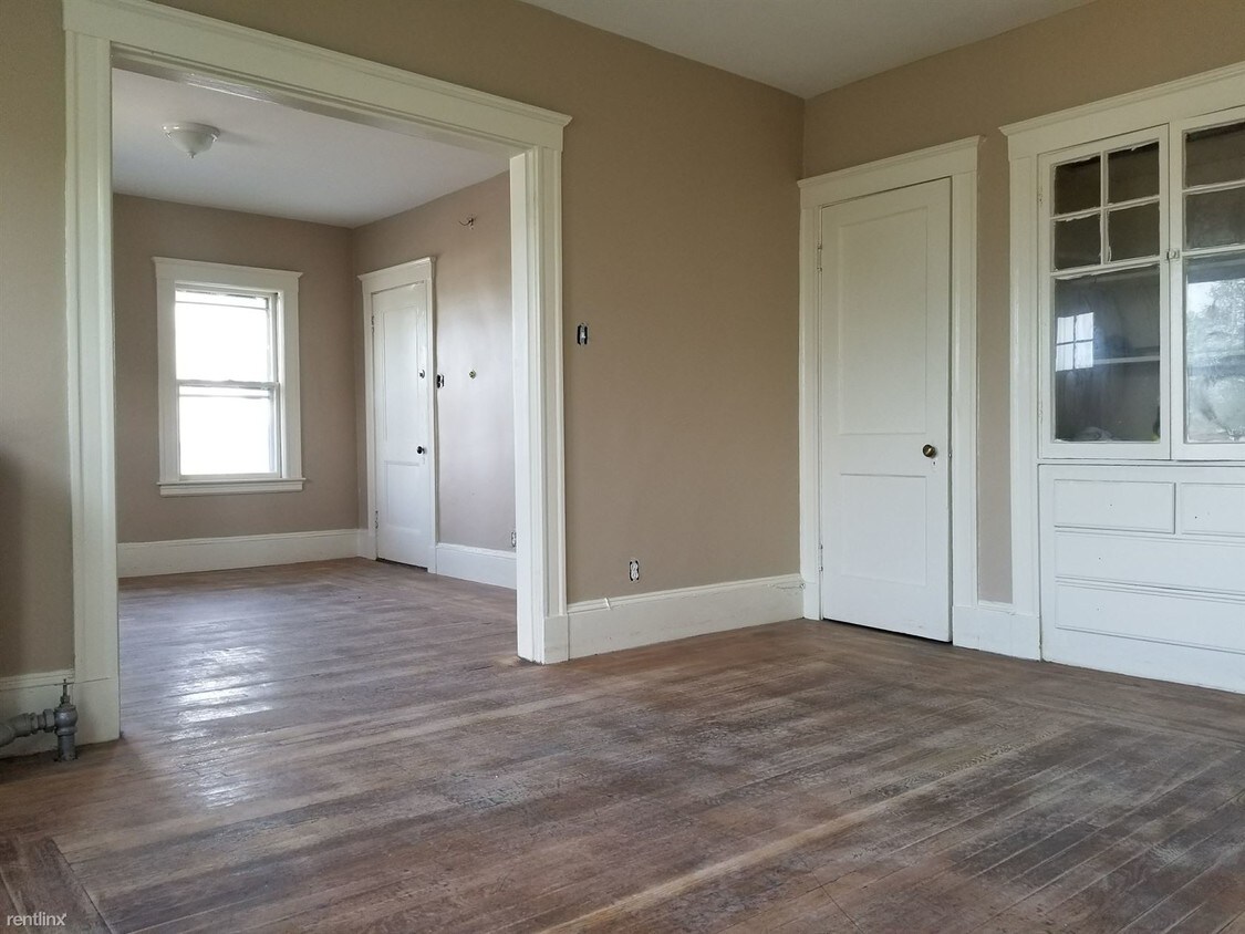 Foto principal - 4029 Washington St