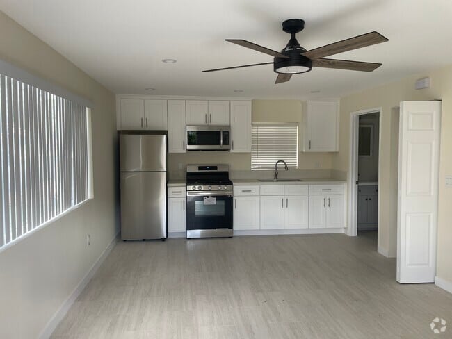 Building Photo - 12120 Rahn Ave