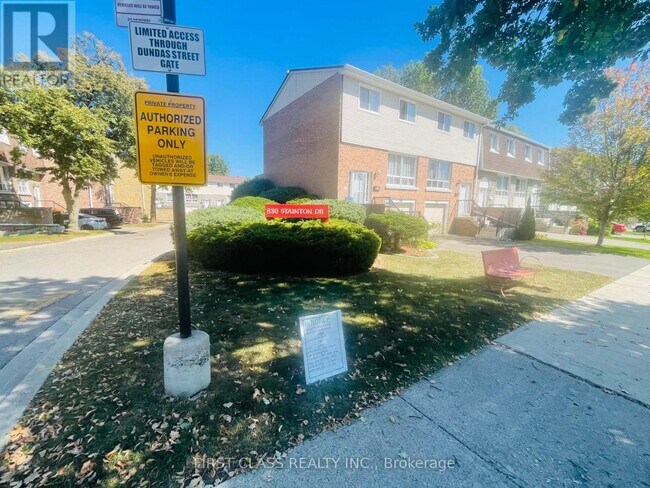 Building Photo - 830-830 Stainton Dr