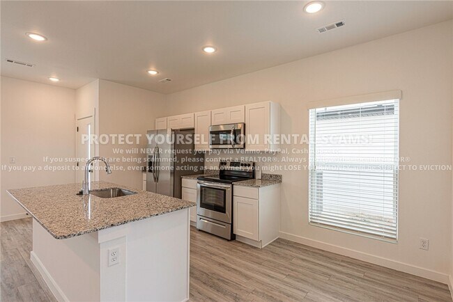 Foto del edificio - 621 St Charles Pl