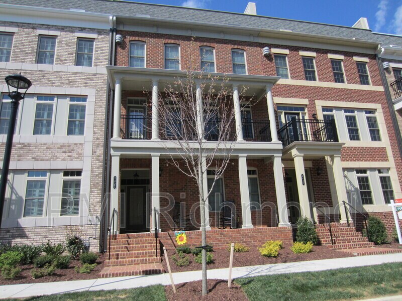 Primary Photo - 3903 Brownstone Blvd