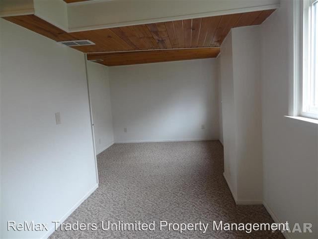 Building Photo - 1111-1113 E Moneta Ave