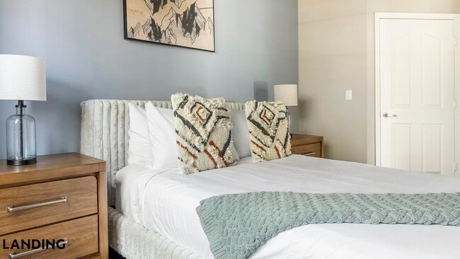 Building Photo - 100 Peyton Pl SW