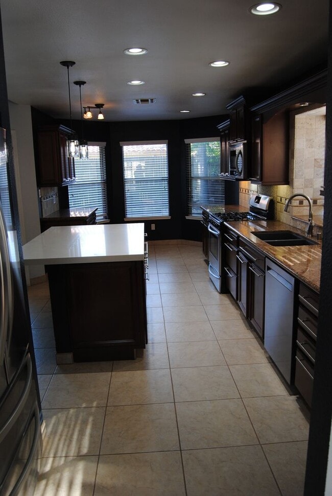 Building Photo - 9305 Brookstone Ct