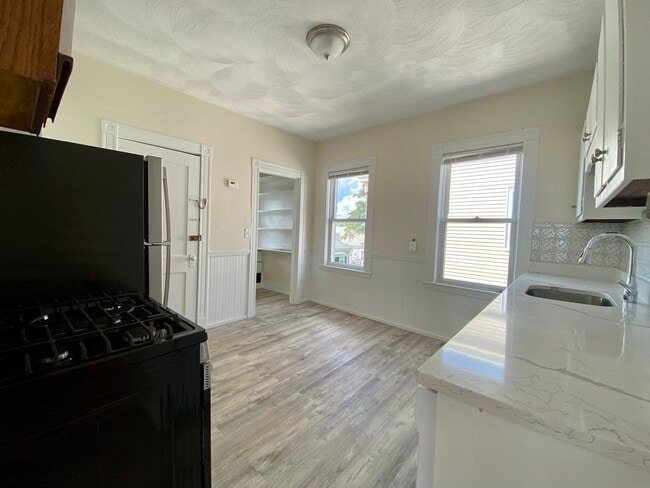 Foto del edificio - 10 Belknap St