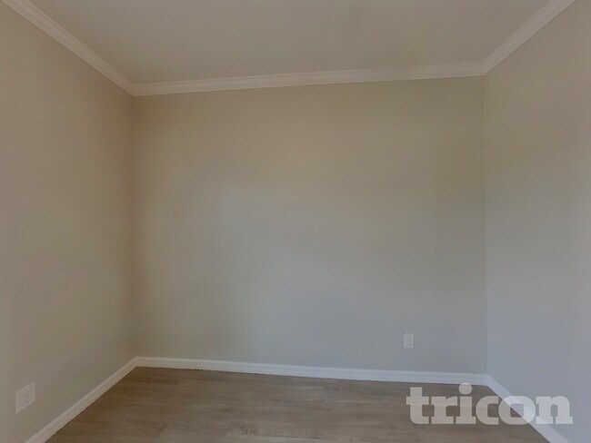 Foto del edificio - 1266 Stratton Ave