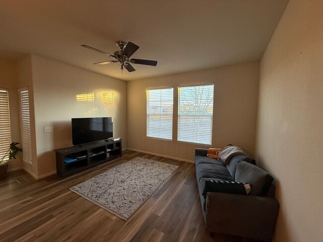 Building Photo - 3 Bed 3 Bath 2 Car Attached Garage Townhome Minutes from Ft. Carson!!!